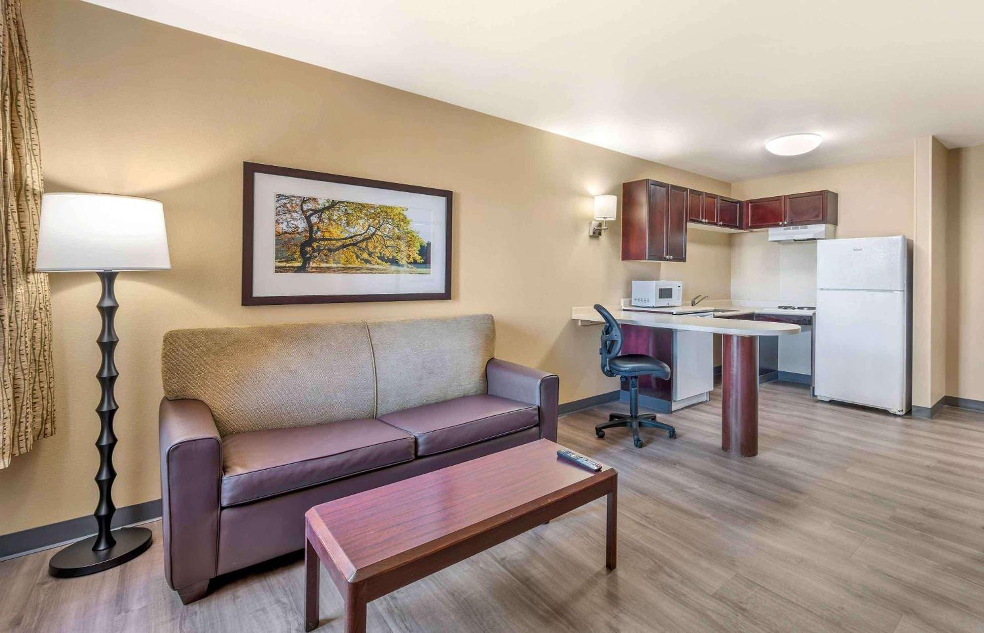 Extended Stay America Suites - Columbus - Polaris Экстерьер фото